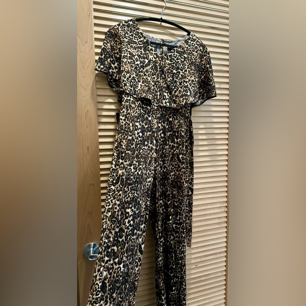 Leopard print BRAND NEW BEBE pantsuit!